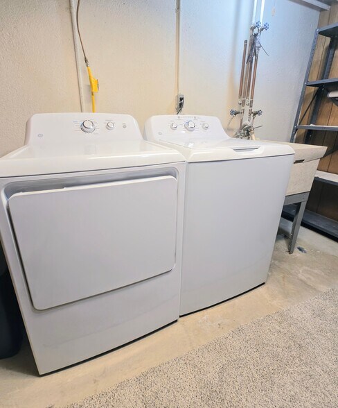 Building Photo - 16810 Edloytom Way