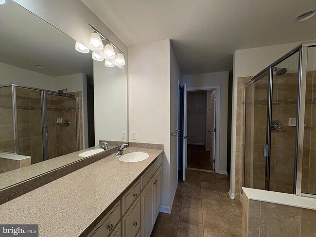 Building Photo - 142 Sills Ln