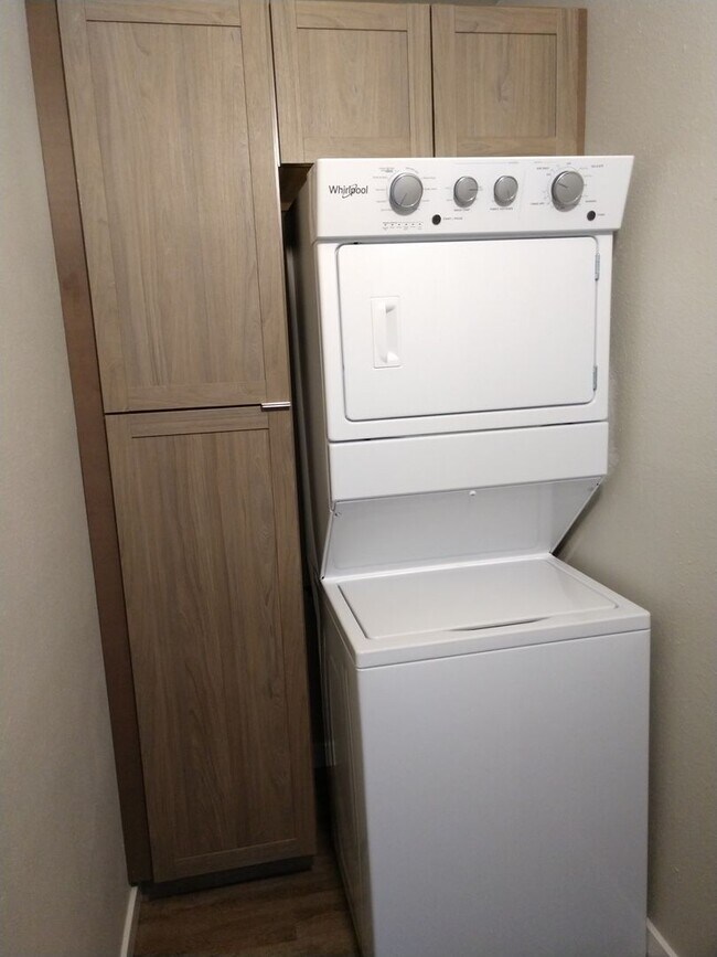 Building Photo - 2235 Electric Ave