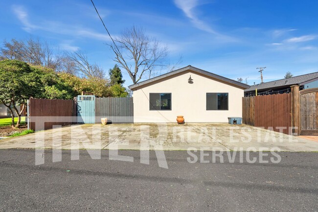 Building Photo - 7775 Dow Ave