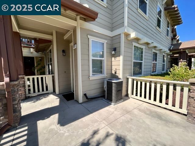 Building Photo - 1411 Arianna Ln