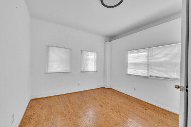 Building Photo - 1516 30th St N