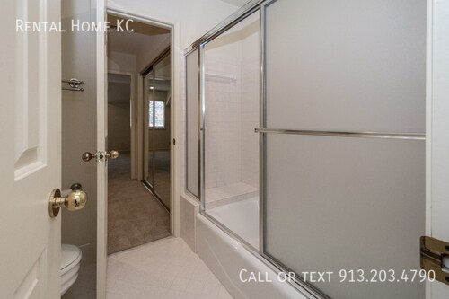 Building Photo - 11956 Farley-