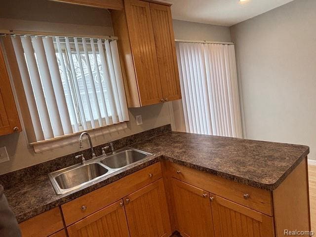 Building Photo - 416 E Bernhard Ave