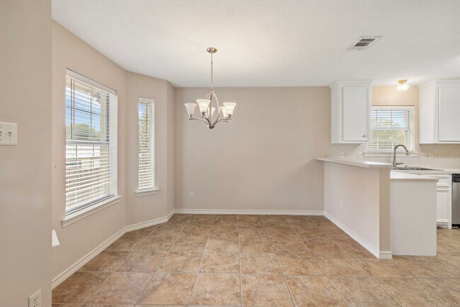 Building Photo - 2511 Westwood Main Dr