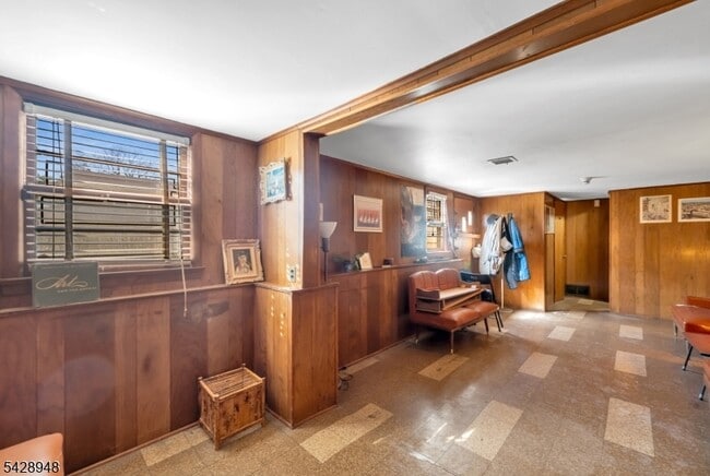Building Photo - 204 Tryon Pl