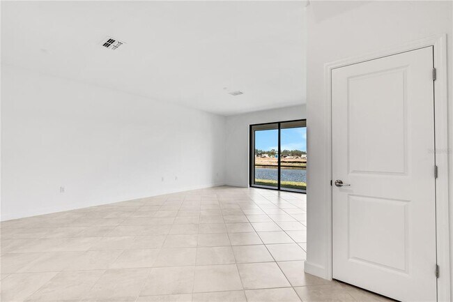 Building Photo - 15172 Sunny Day Dr