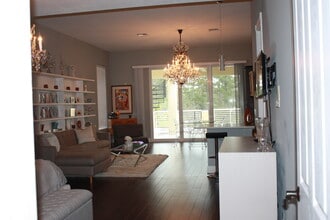 Building Photo - 5862 Homeland Rd