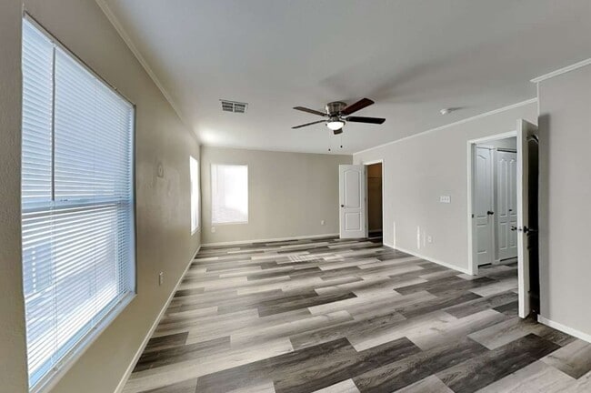 Building Photo - 4271 Olympic Point Dr