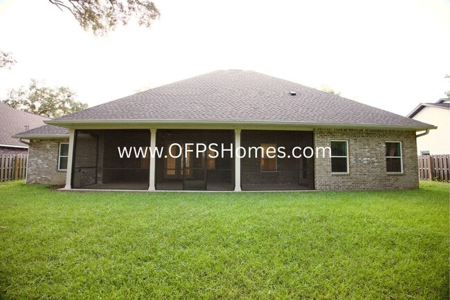 Building Photo - 4bed Home within Walking Distance to Sound