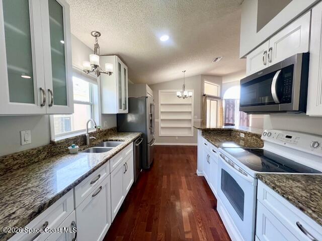 Building Photo - 8045 Bracken Ln