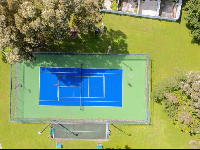 Building Photo - 3664 Alder Dr