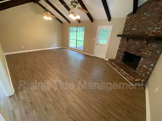 Building Photo - 450 Westchester Dr