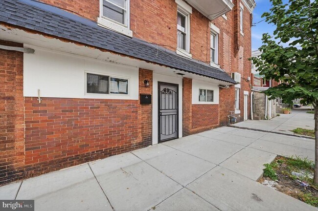 Building Photo - 5601 Hunter St