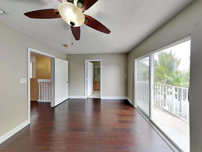 Building Photo - 12751 SW 28th Ct
