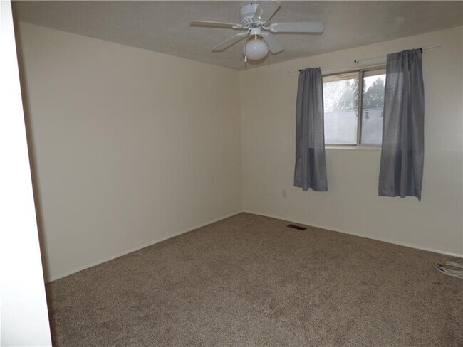 Building Photo - 794 Wheatland Cir