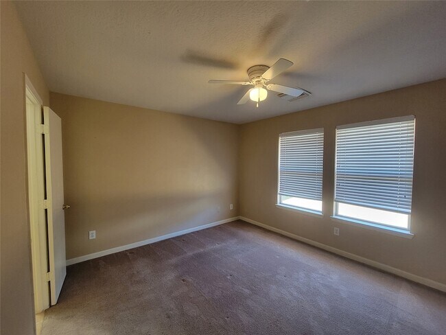 Building Photo - 6327 Hayman Dr