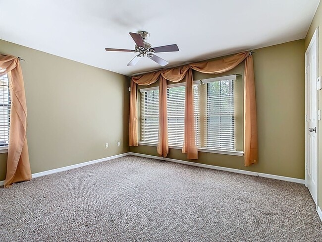 Building Photo - 2 Bedroom 2 Bathroom Townhome is Siena at ...