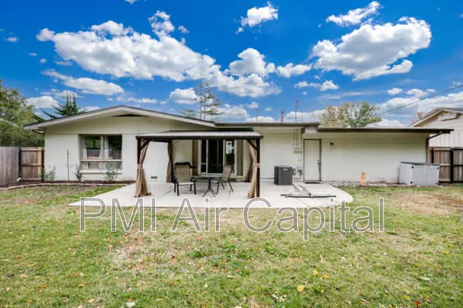 Building Photo - 1917 N Edgemoor St