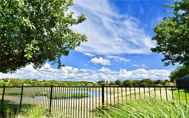 Building Photo - 1807 Slate Creek Dr