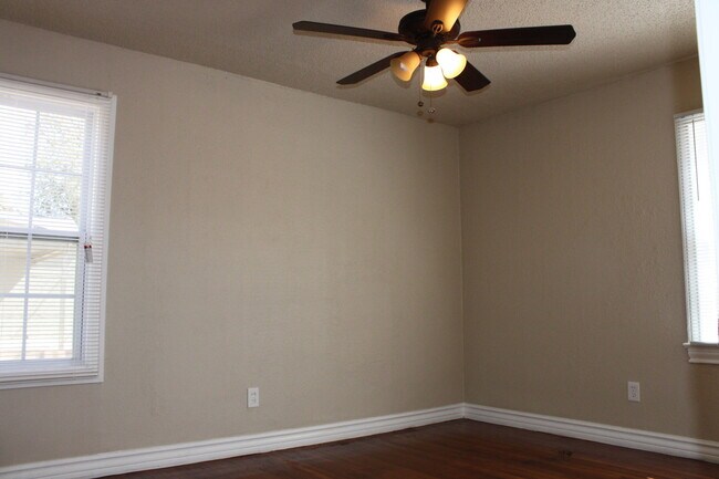 Building Photo - PRE -LEASING FOR AUGUST ! Spacious 4 Bedroom/2 Bath House