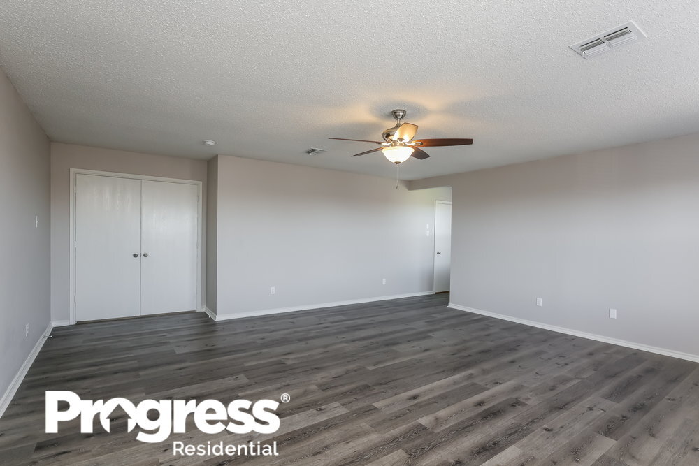 Building Photo - 308 S Waterford Oaks Dr