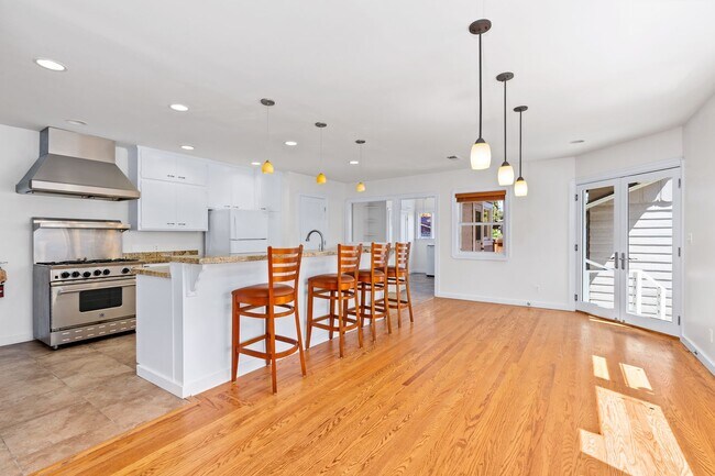 Building Photo - Downtown Napa 3 bed 2 bath single level home