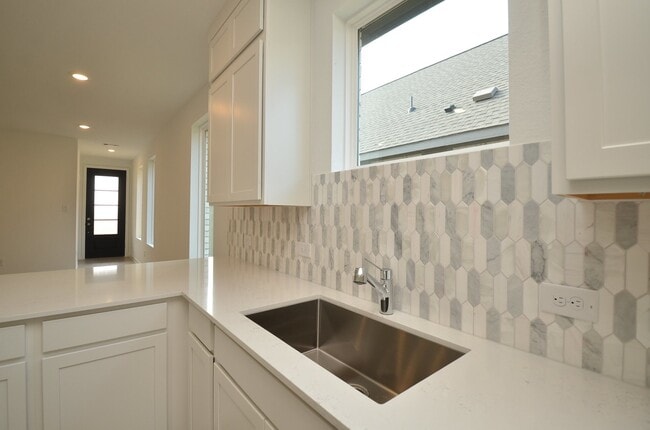 Building Photo - 29034 Bison Hvn Dr