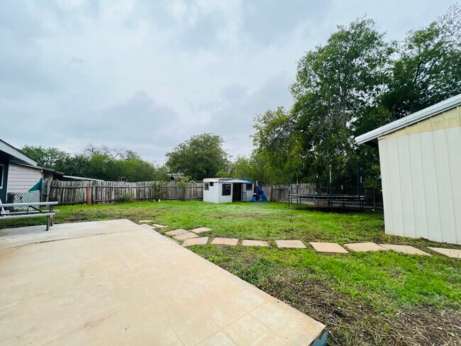 Building Photo - 4851 Castle Bow