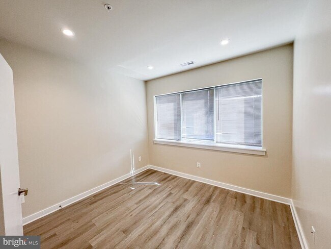 Building Photo - 845 Upshur St NW