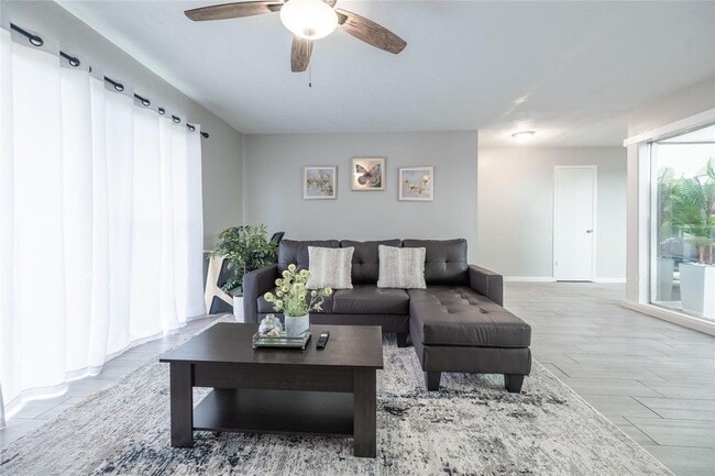 Building Photo - 9907 Towne Tower Ln