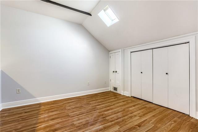 Building Photo - 606 Jena St