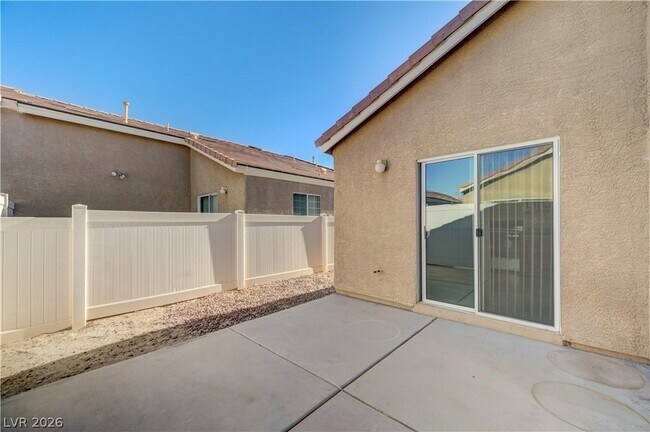 Building Photo - 8556 Lakota St