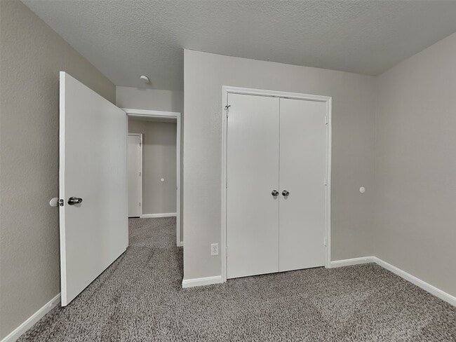 Building Photo - 22110 Orchard Dale Dr