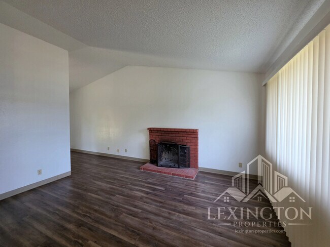 Building Photo - Charming 3BD, 1BA, Home with Modern Upgrades in Antelope, CA