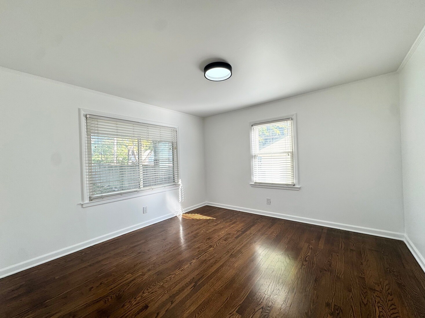 Building Photo - 2226 W 74th Ter