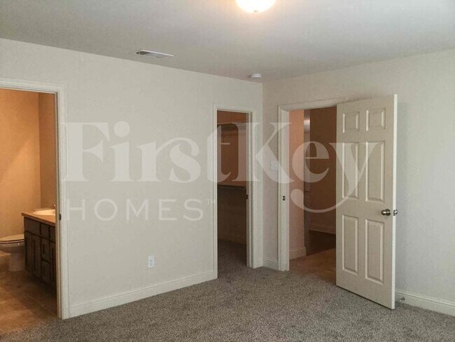 Building Photo - 1283 Alhambra Dr