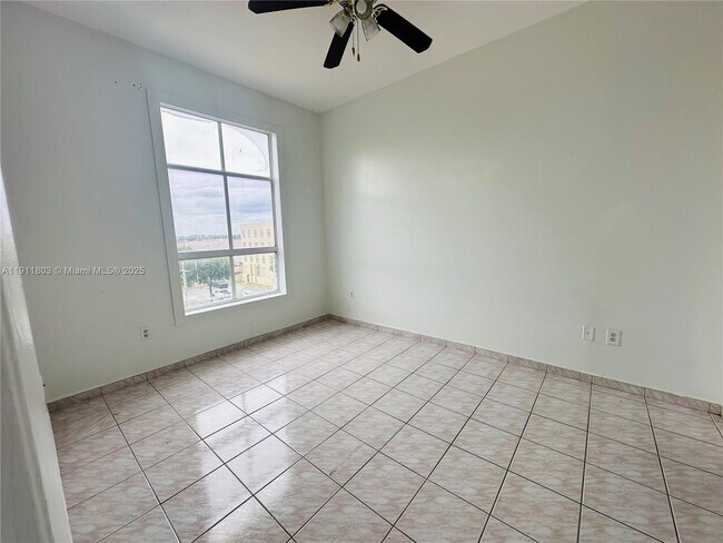 Building Photo - 7420 W 20th Ave