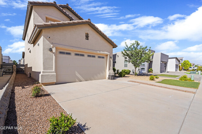 Building Photo - 12333 Desert Dove Ave