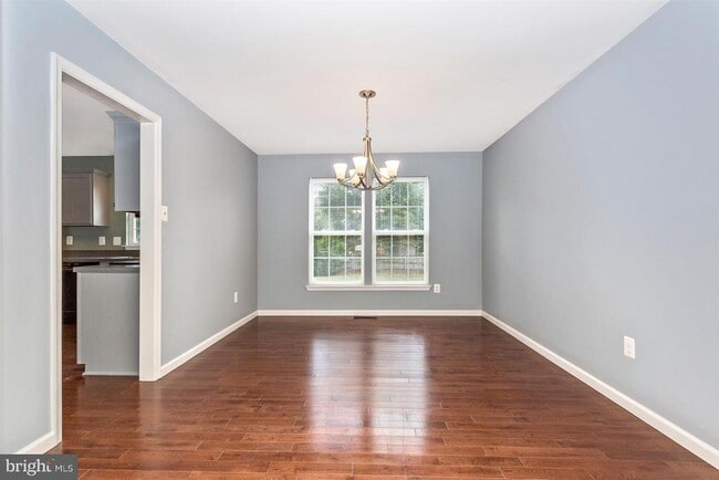 Building Photo - 2105 Twin Peaks Ct