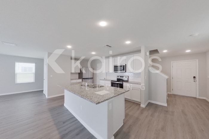 Building Photo - 8597 SW 44th Ct