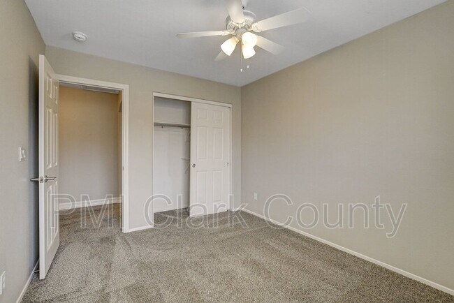Building Photo - 8912 Ochoa St