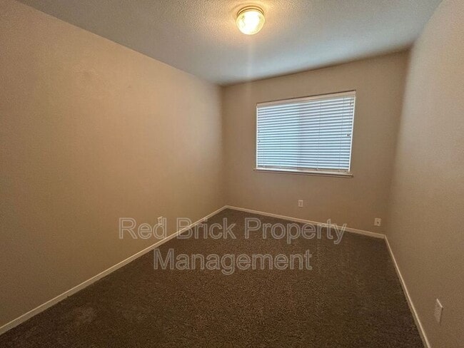 Building Photo - 2317 Florence Ave