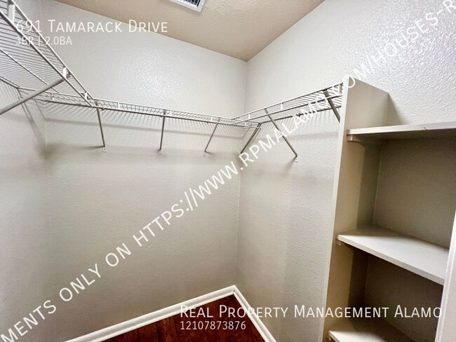 Building Photo - 691 Tamarack Dr