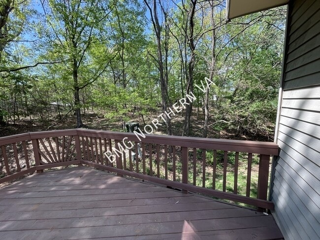 Building Photo - 865 Tall Oaks Square