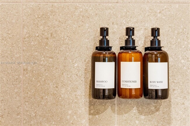 Building Photo - 11 NE 6th St