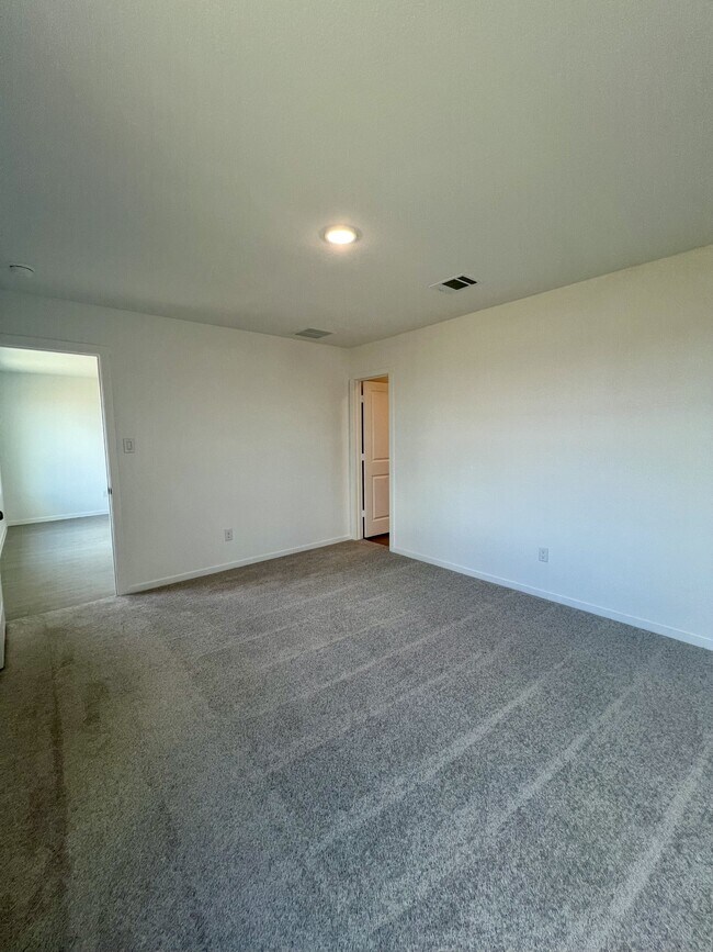 Building Photo - 9175 Trails End