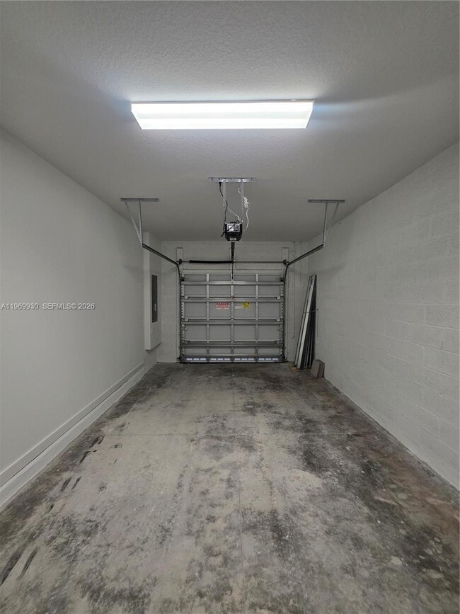 Building Photo - 1114 SW 9th Ave