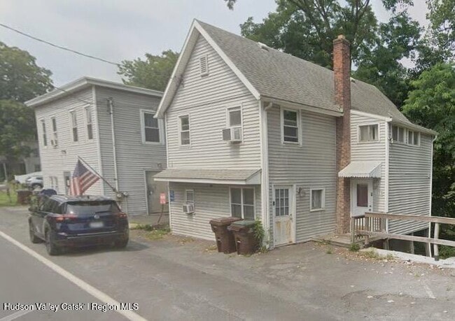 Building Photo - 539 Bridge St