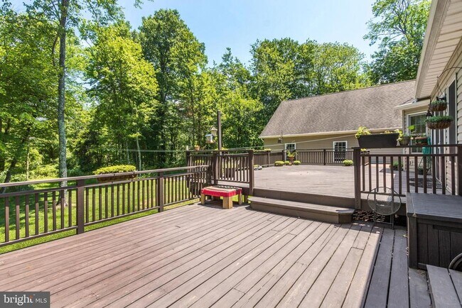 Building Photo - 1577 Chestnut Ridge Rd